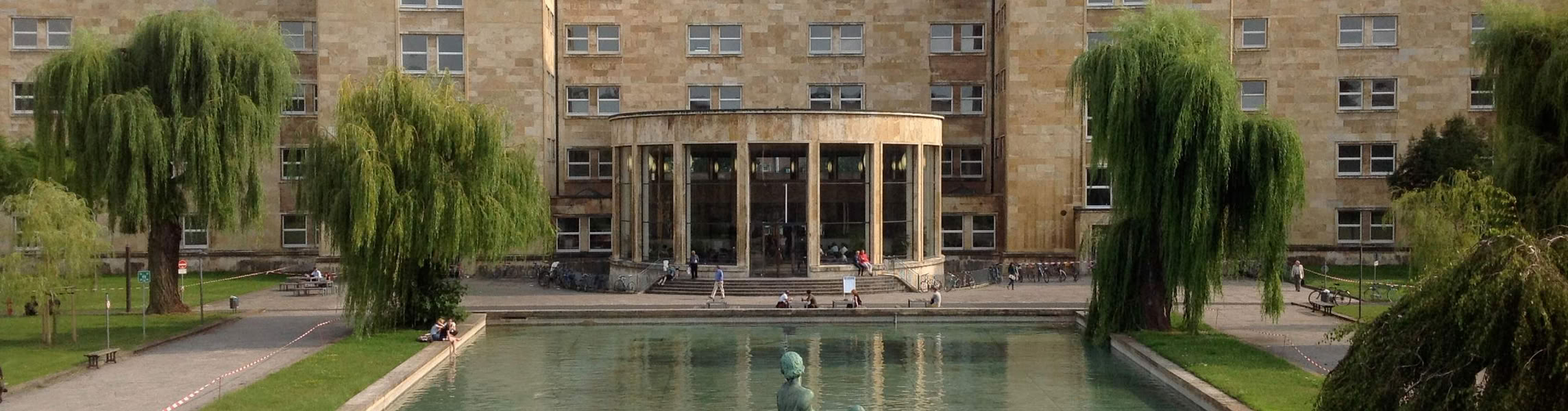 Fuehrung Westend Campus mit IG-Farben-Haus