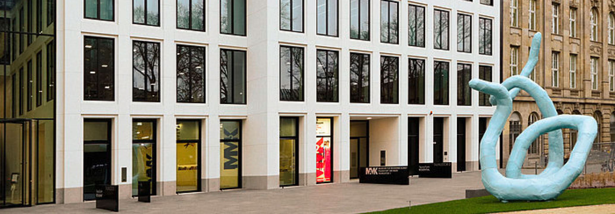 alt="Kunst in Frankfurt -  Stadtführung Kunst-im-öffentlichen-Raum"